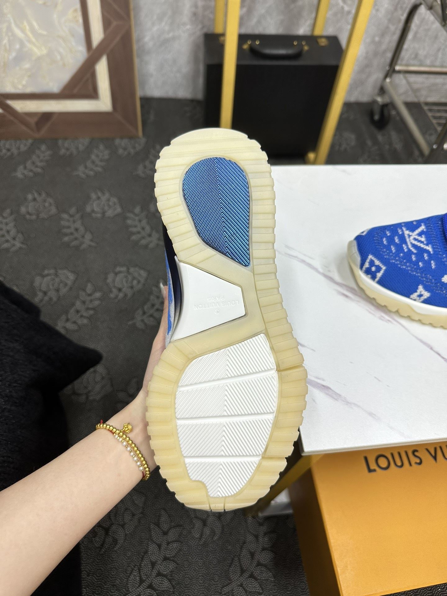 Louis Vuitton Low Shoes